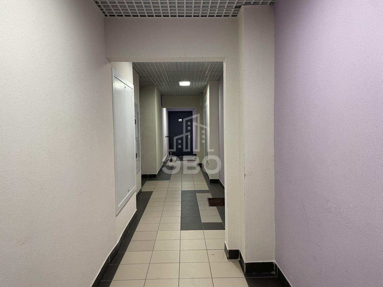 трехкомнатная квартира в Санкт-Петербурге по адресу: Богословская ул., 4, к 1