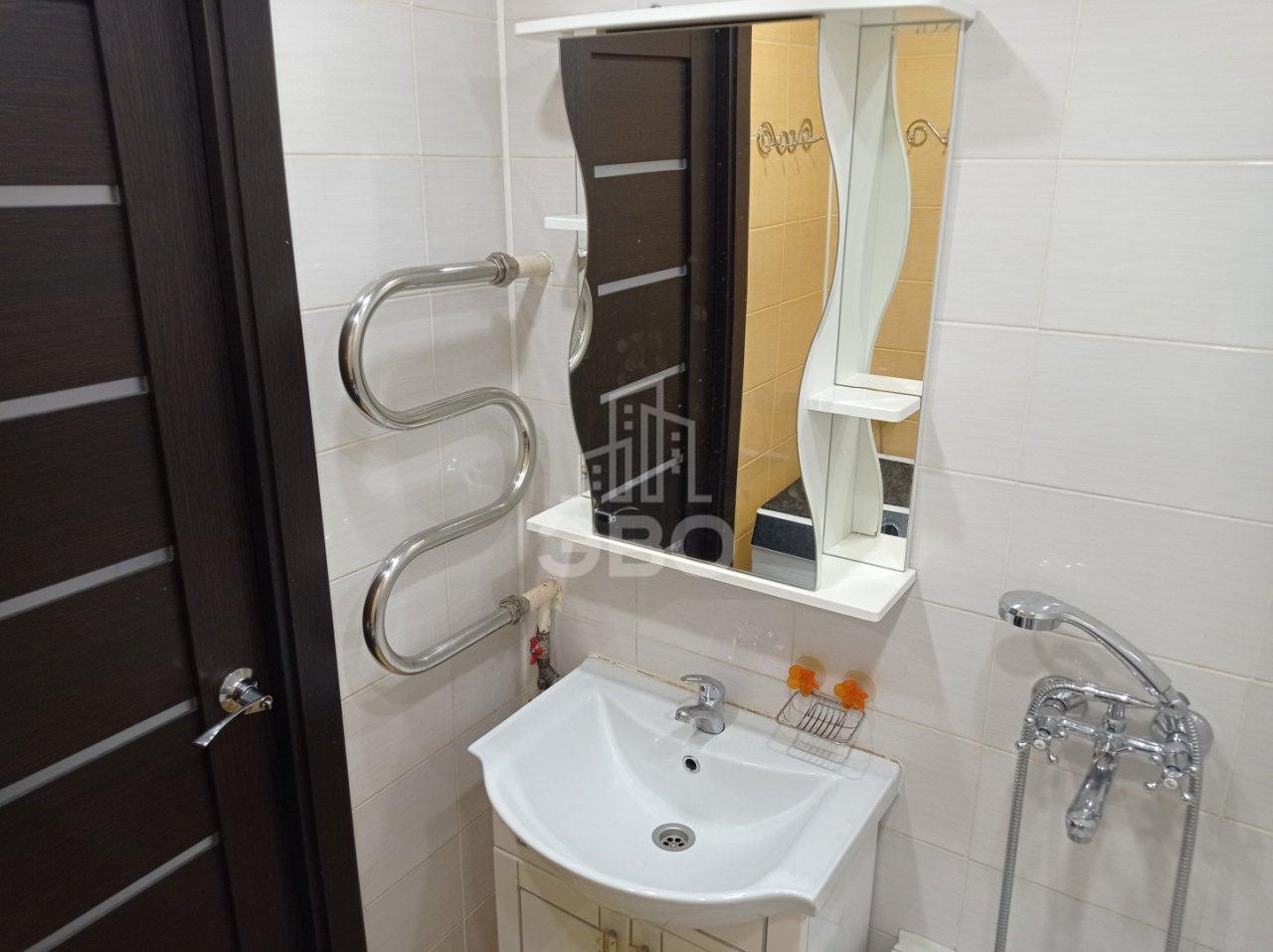 комната в Санкт-Петербурге по адресу: Пятилеток проспект, 7, к 2