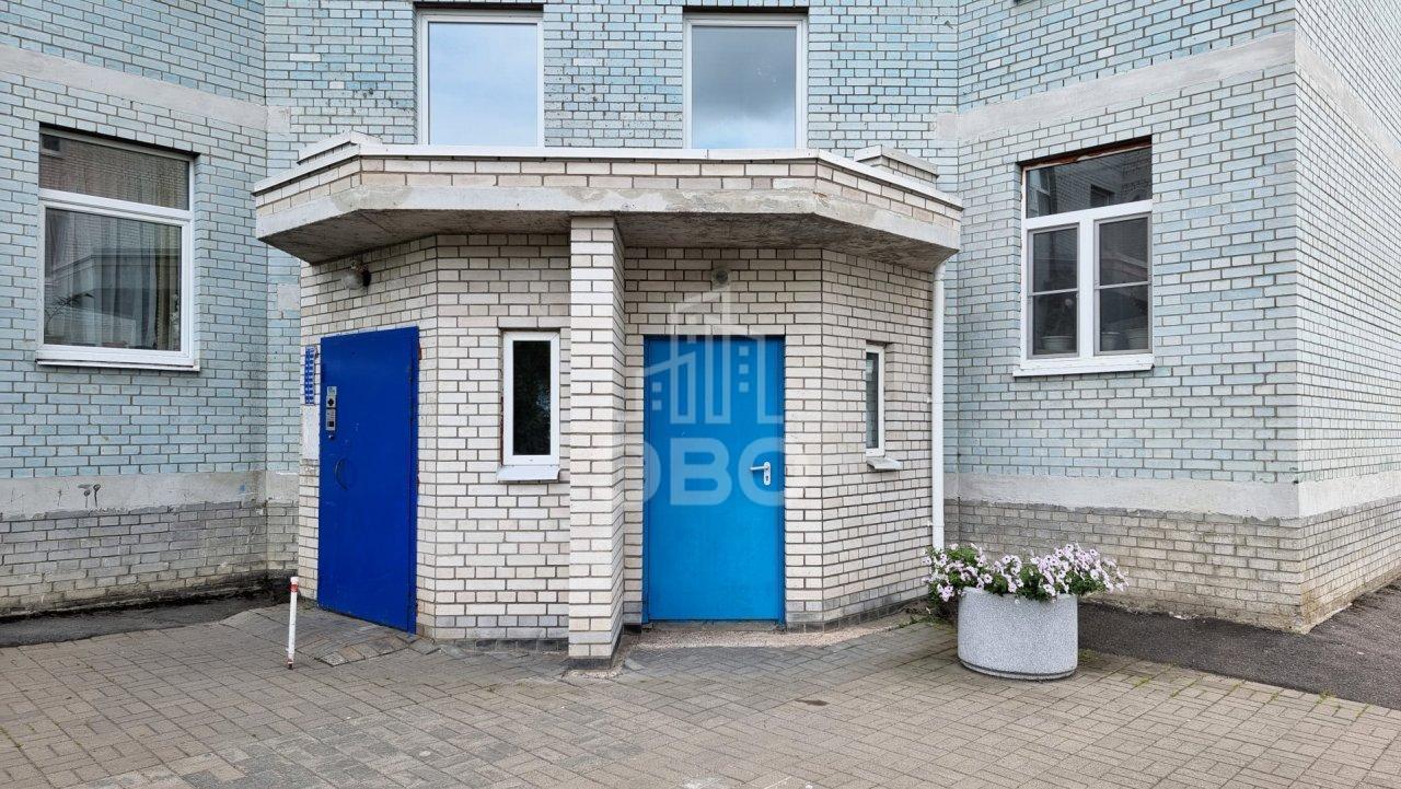 трехкомнатная квартира в Санкт-Петербурге по адресу: Пролетарская ул., 48, к 2