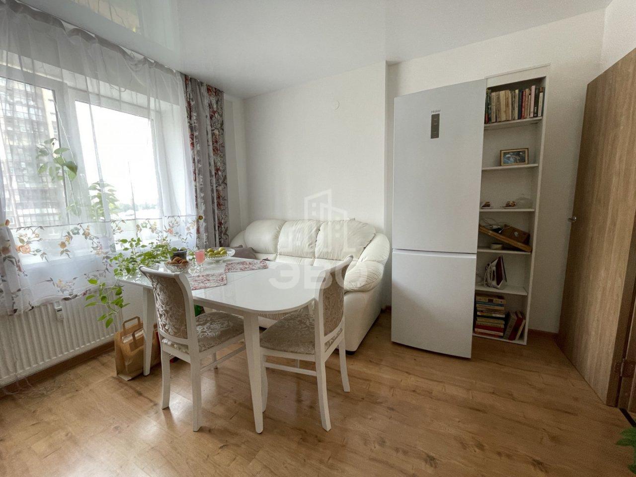 двухкомнатная квартира в Санкт-Петербурге по адресу: Славянская ул., 28, строение 1