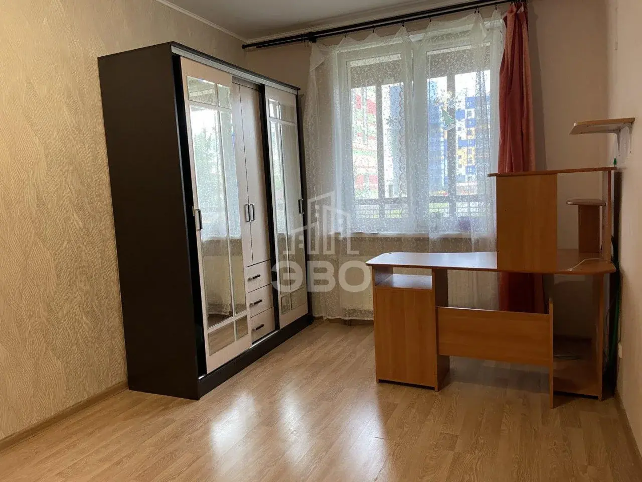 однокомнатная квартира в Санкт-Петербурге по адресу: Венская ул., 4, к 3