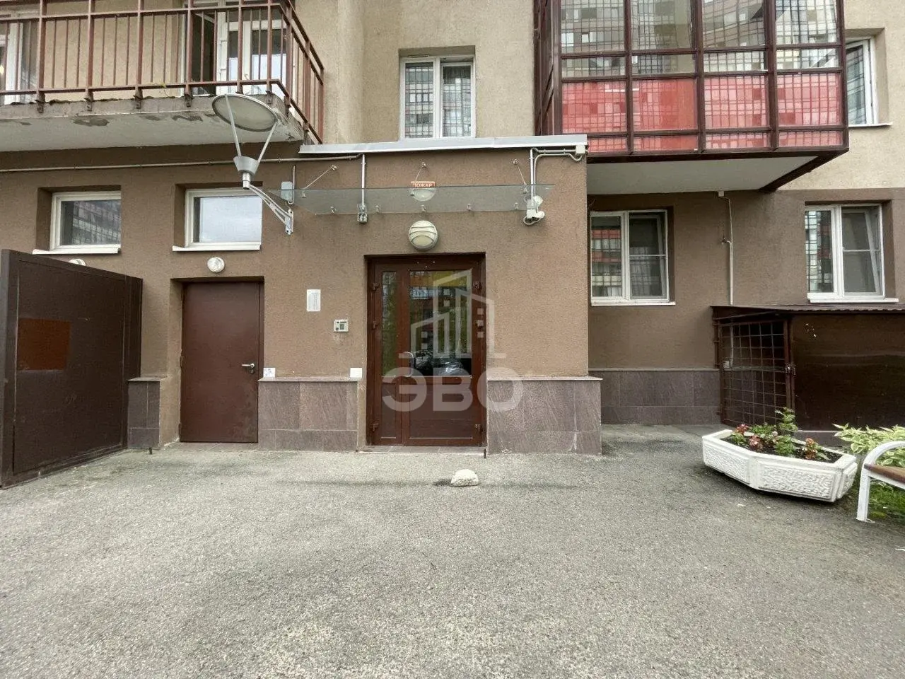 однокомнатная квартира в Санкт-Петербурге по адресу: Венская ул., 4, к 3