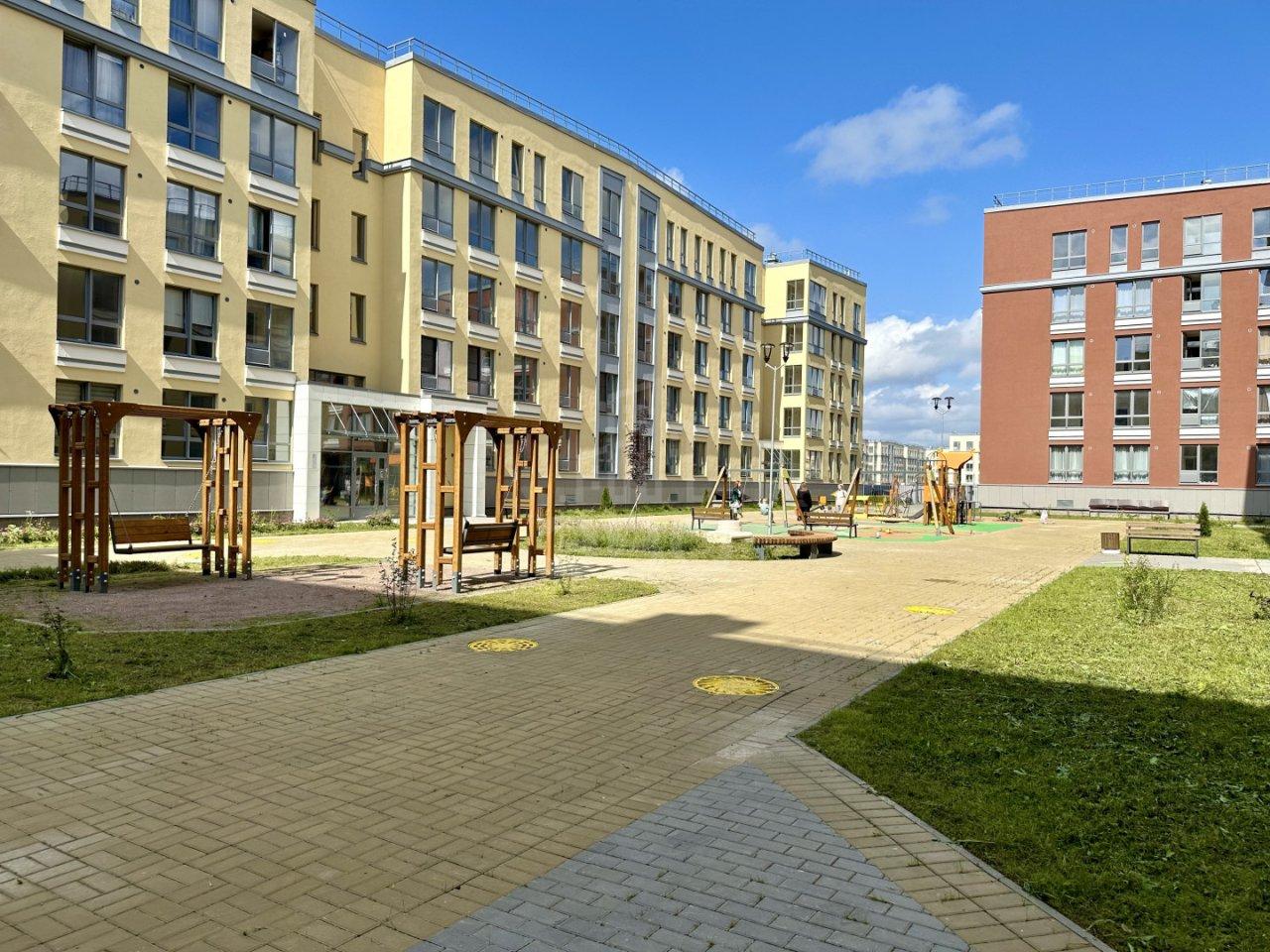 однокомнатная квартира в Санкт-Петербурге по адресу: Нины Петровой ул., 8, к 1