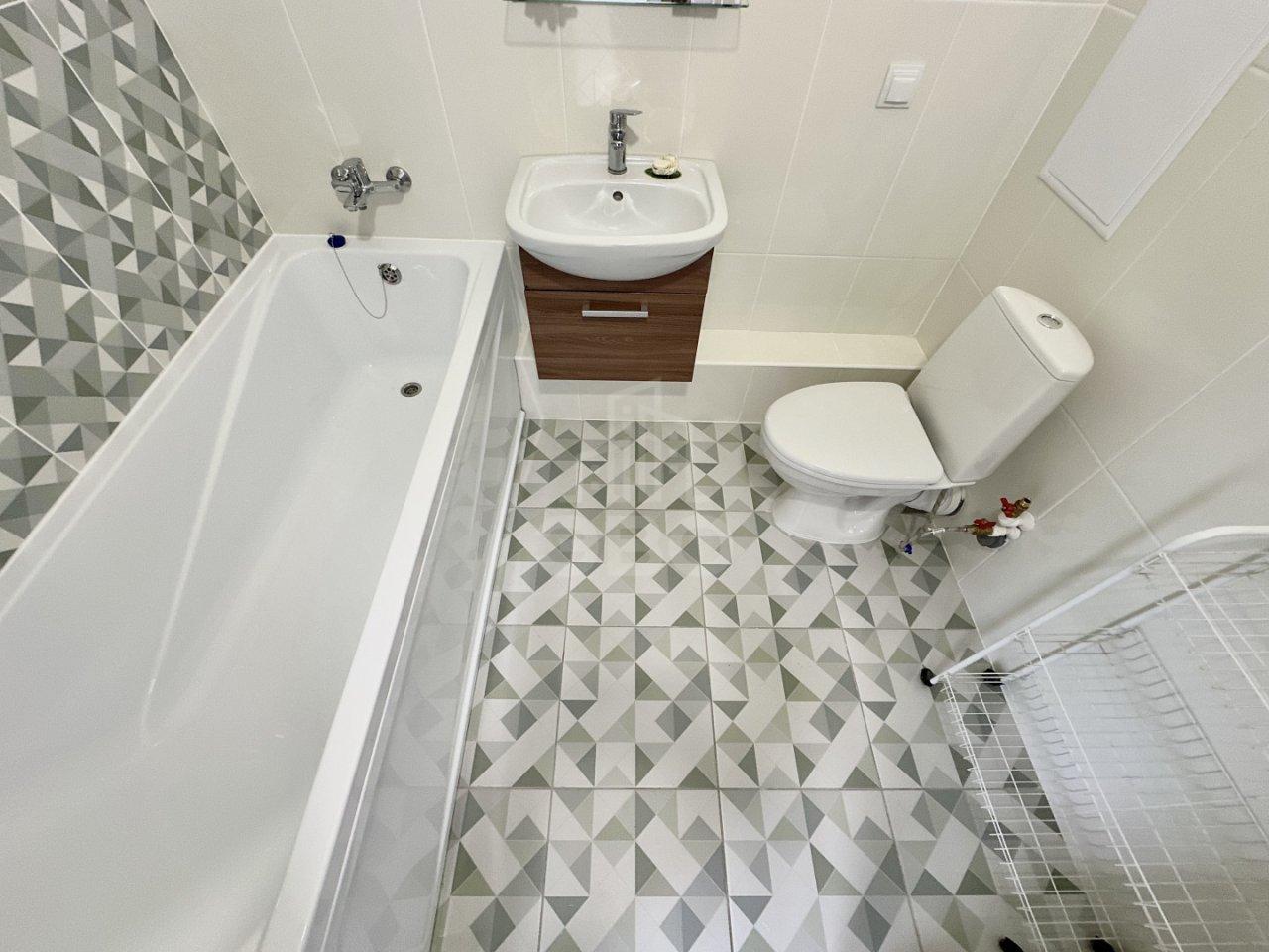 однокомнатная квартира в Санкт-Петербурге по адресу: Нины Петровой ул., 8, к 1