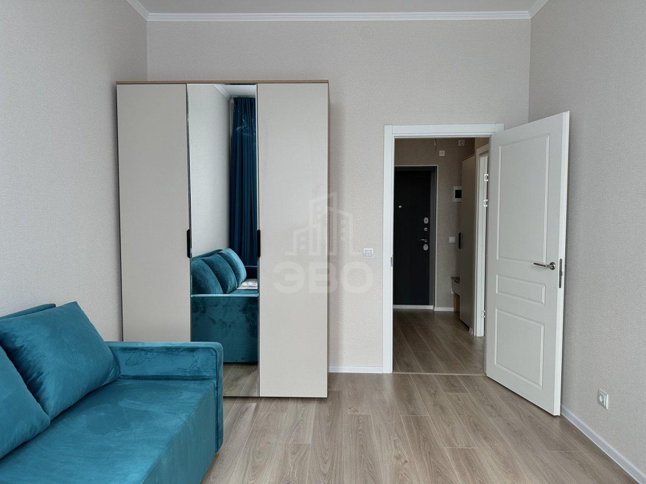 однокомнатная квартира в Санкт-Петербурге по адресу: Нины Петровой ул., 8, к 1