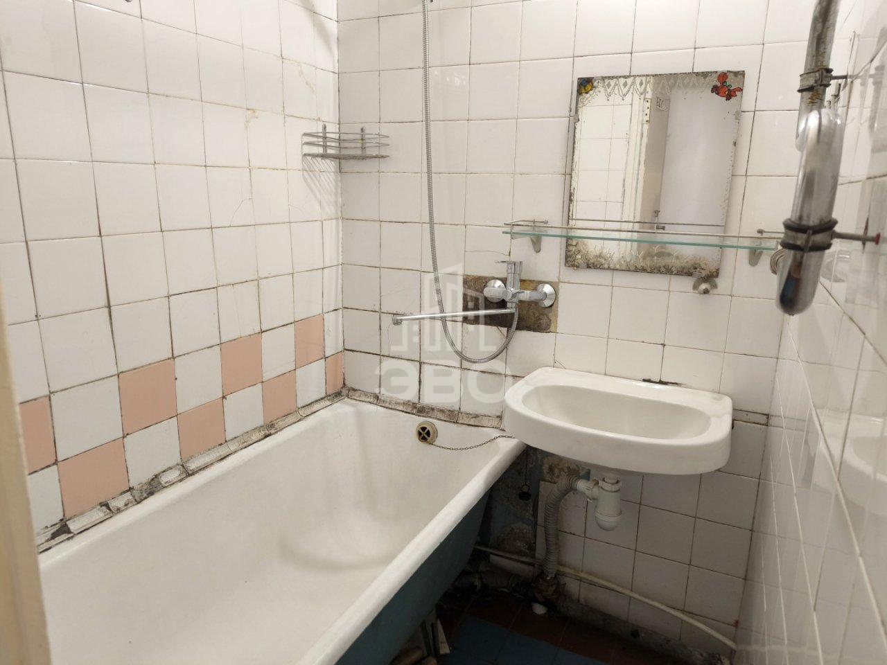 трехкомнатная квартира в Санкт-Петербурге по адресу: Тамбасова ул., 6, к 1