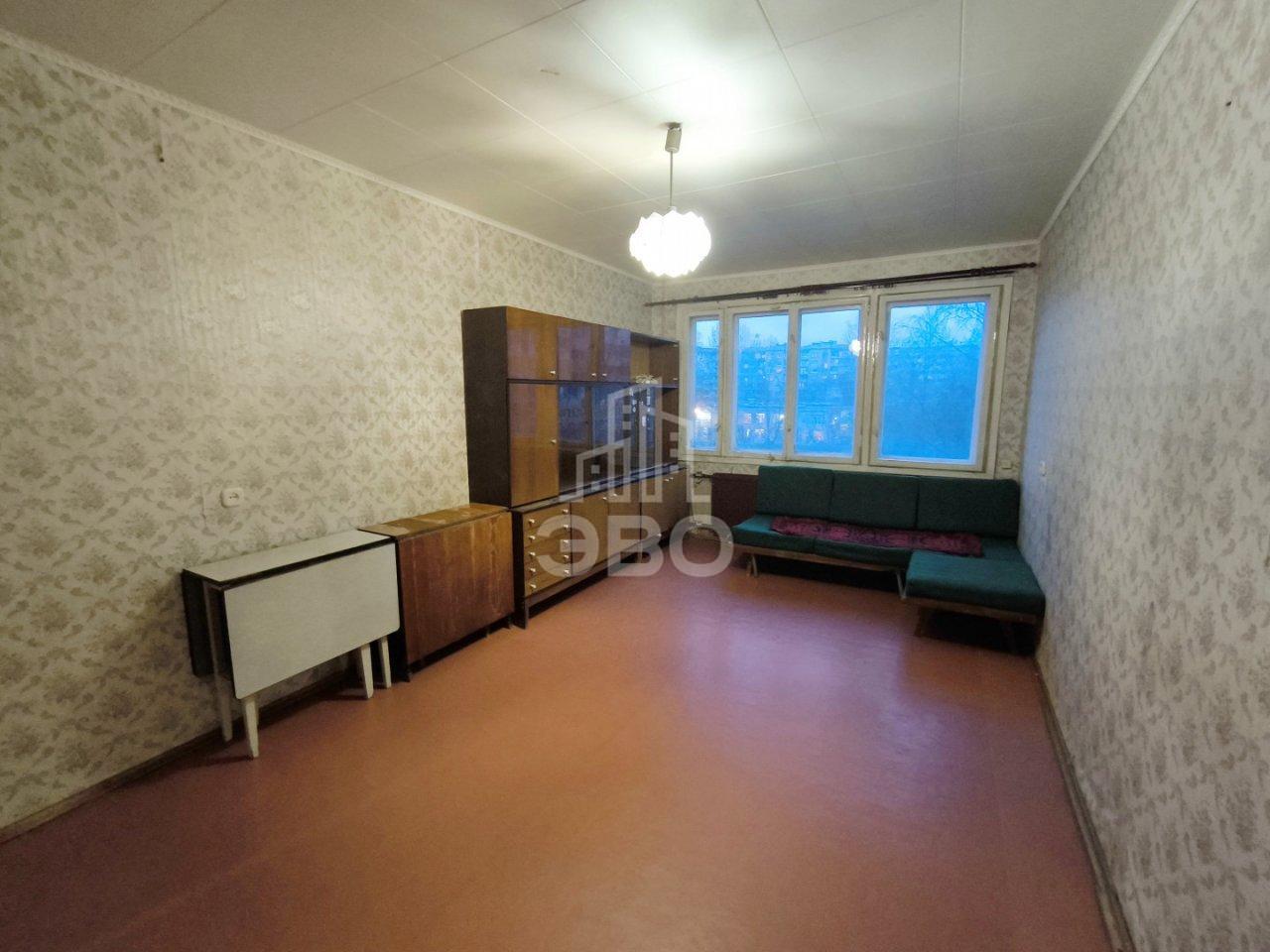 трехкомнатная квартира в Санкт-Петербурге по адресу: Тамбасова ул., 6, к 1