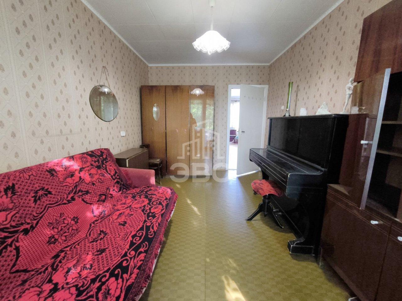 трехкомнатная квартира в Санкт-Петербурге по адресу: Тамбасова ул., 6, к 1