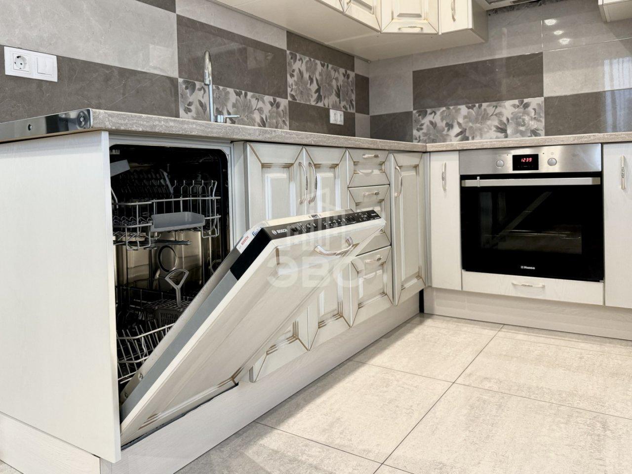 однокомнатная квартира в Санкт-Петербурге по адресу: Кременчугская ул., 13, к 1