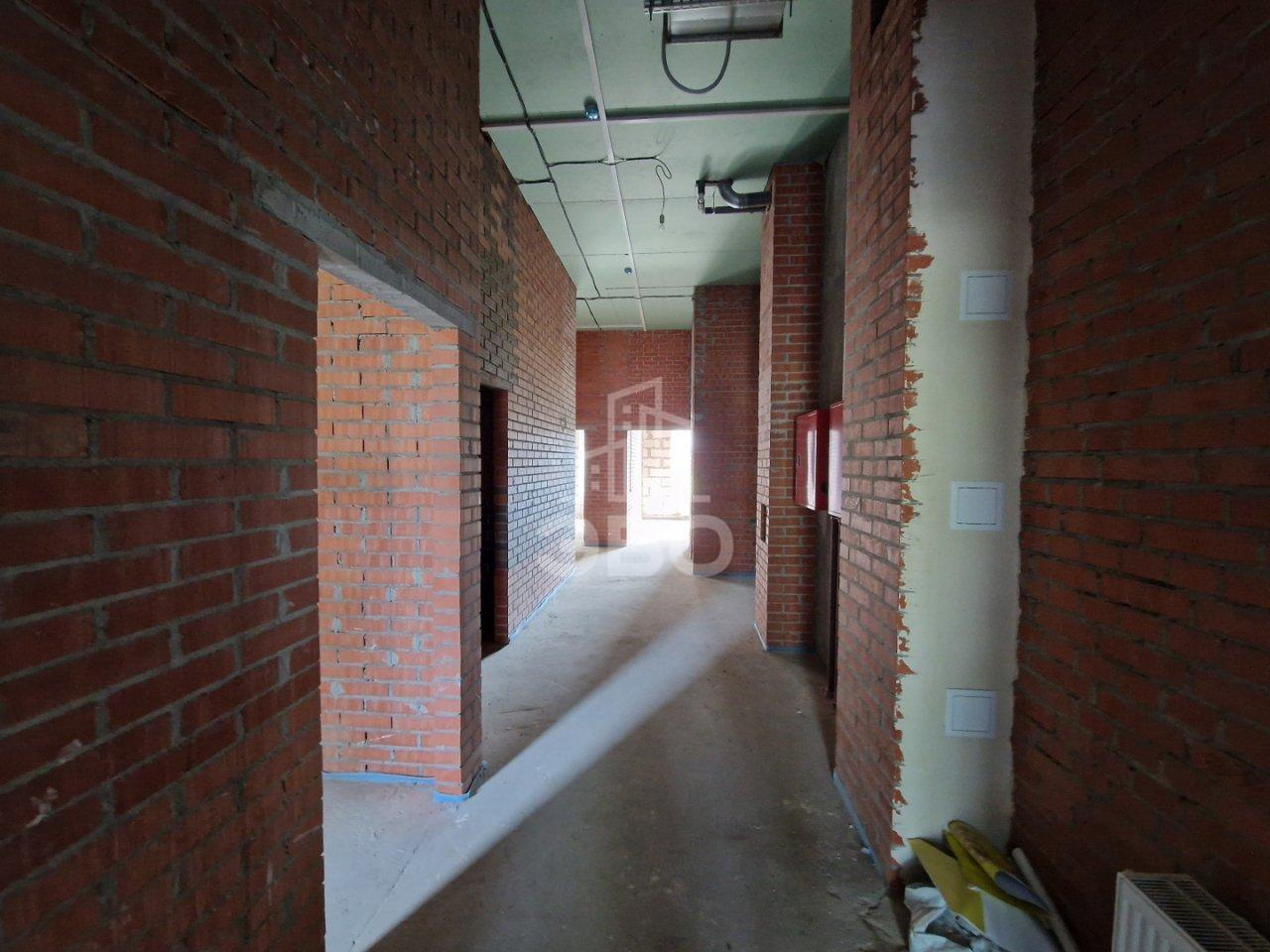 коммерция в Санкт-Петербурге по адресу: Шоссе в Лаврики ул., 72, к 2