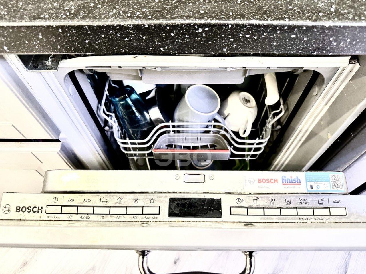 двухкомнатная квартира в Санкт-Петербурге по адресу: Королёва проспект, 63, к 2