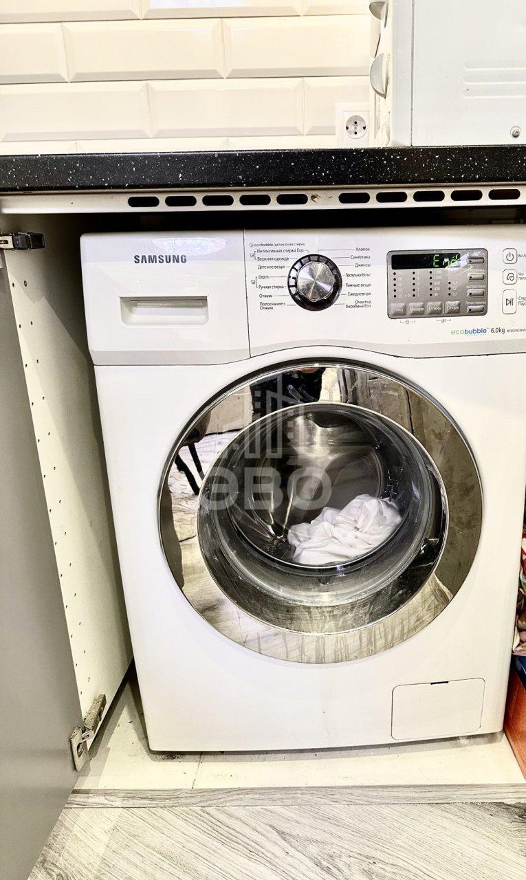 двухкомнатная квартира в Санкт-Петербурге по адресу: Королёва проспект, 63, к 2