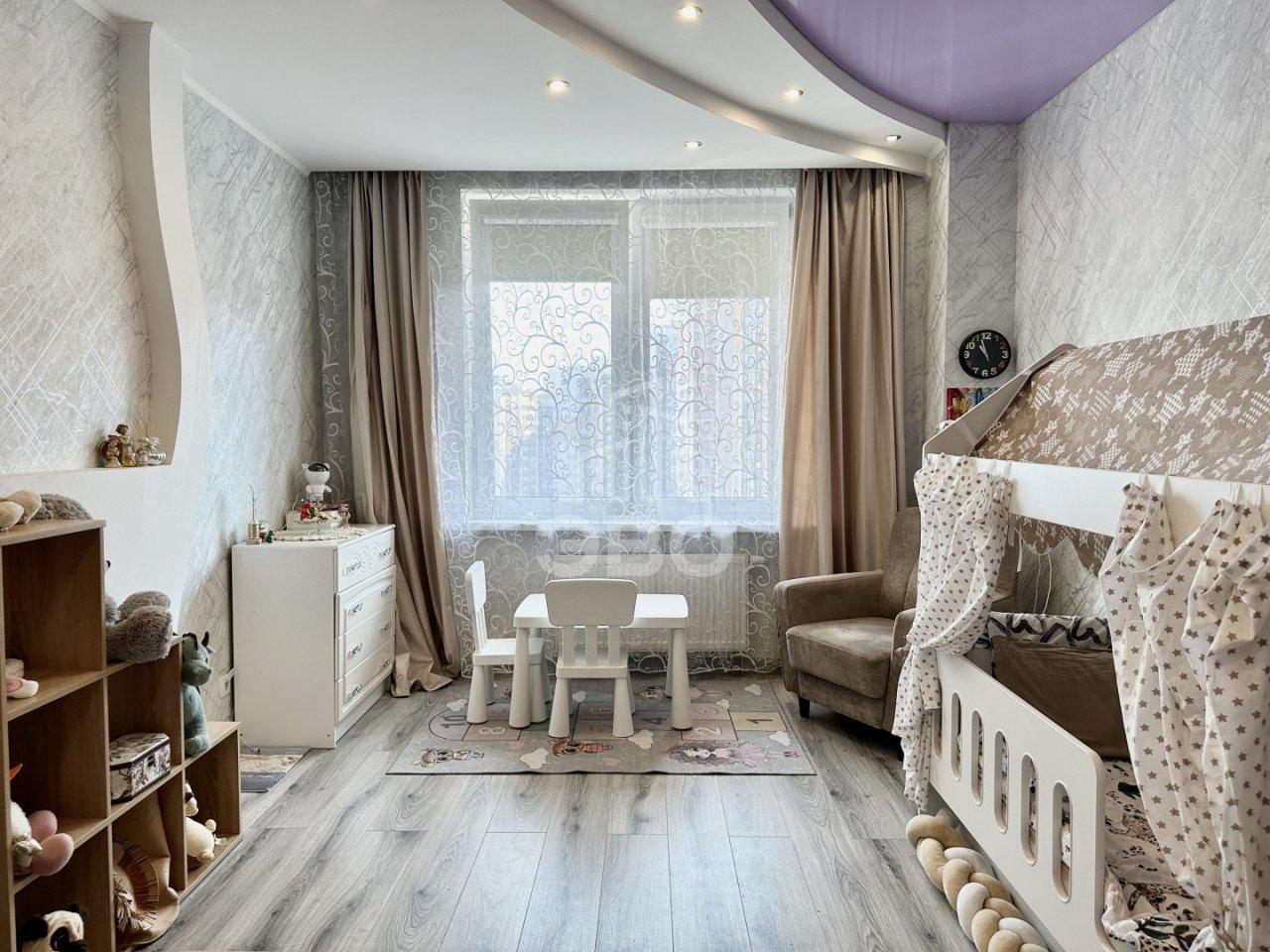 двухкомнатная квартира в Санкт-Петербурге по адресу: Королёва проспект, 63, к 2