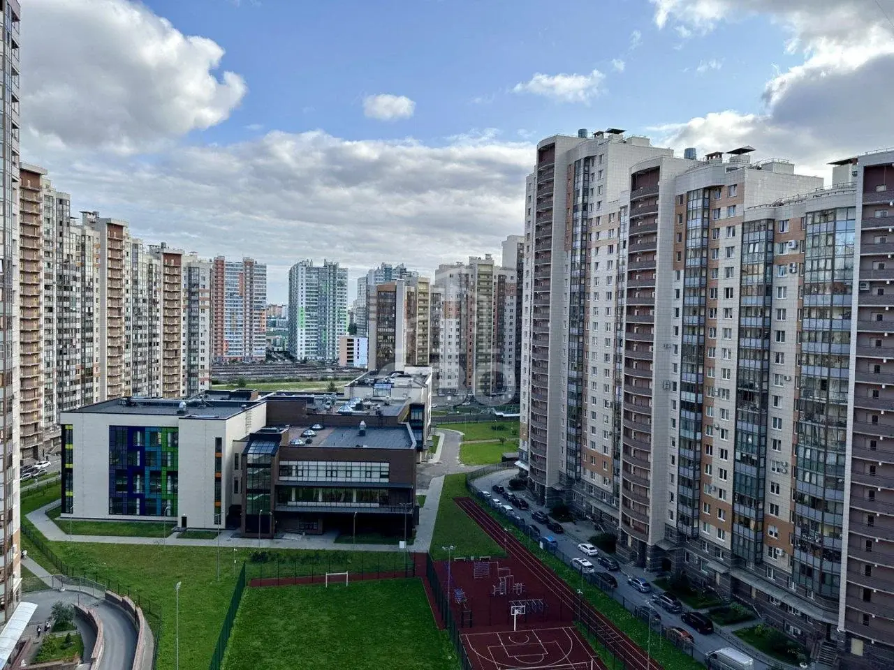 двухкомнатная квартира в Санкт-Петербурге по адресу: Королёва проспект, 63, к 2