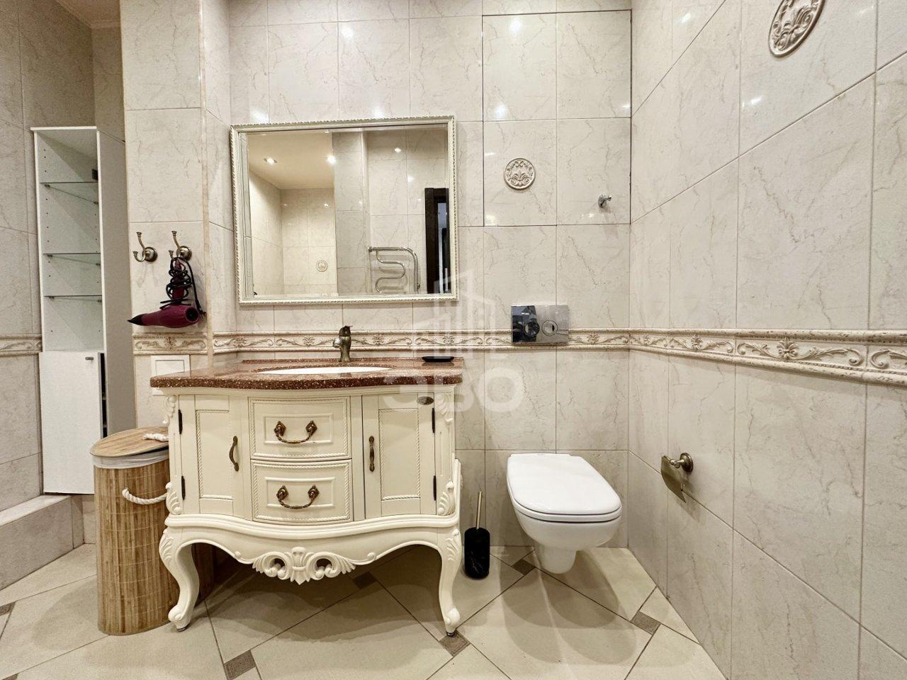 двухкомнатная квартира в Санкт-Петербурге по адресу: Королёва проспект, 63, к 2