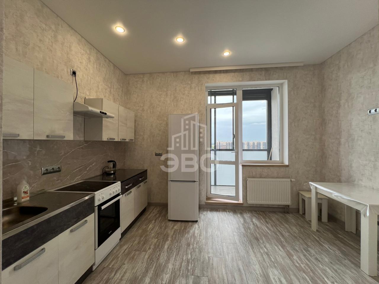 двухкомнатная квартира в Санкт-Петербурге по адресу: Строителей проспект, 1, к 1