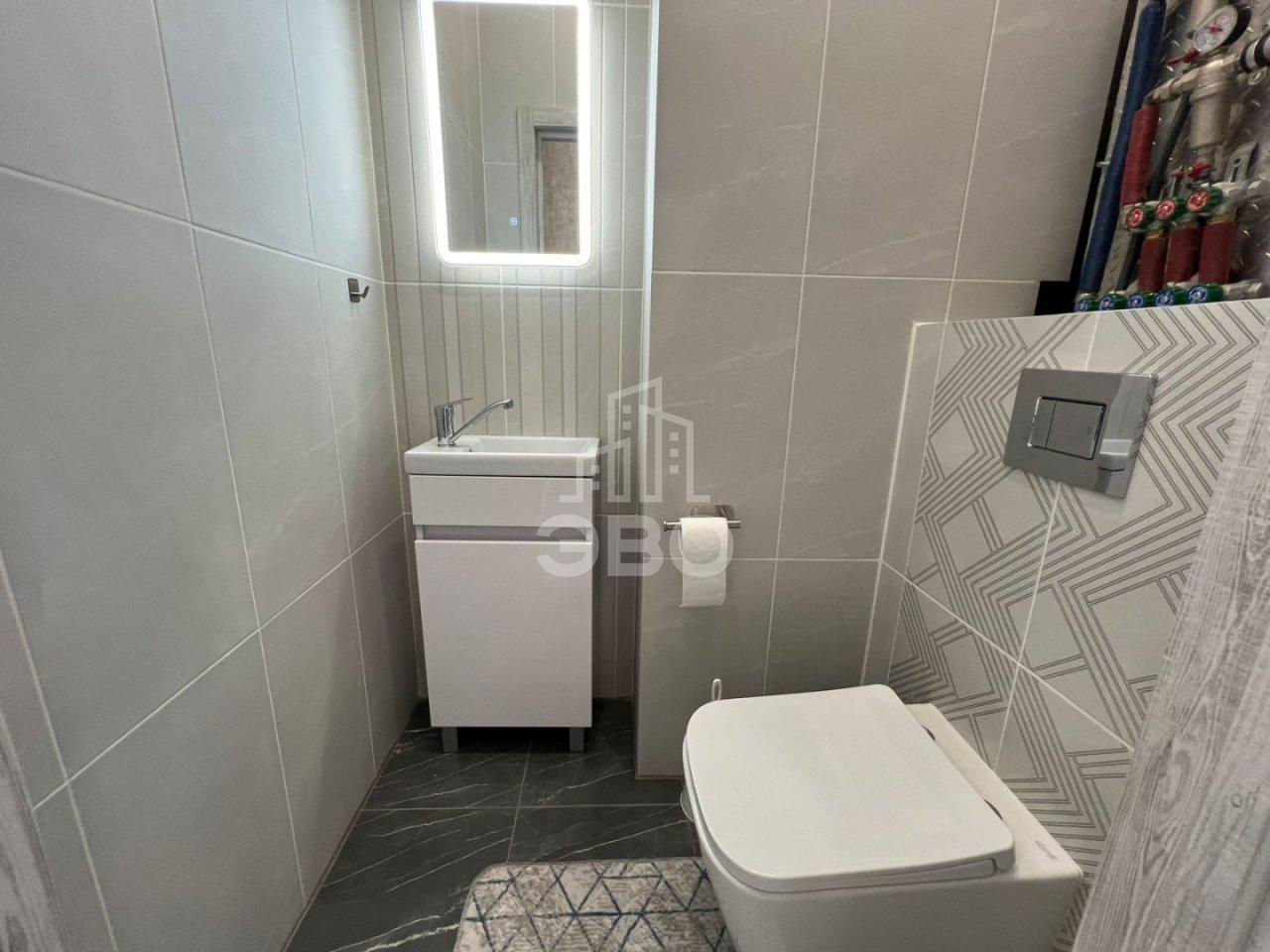 двухкомнатная квартира в Санкт-Петербурге по адресу: Строителей проспект, 1, к 1