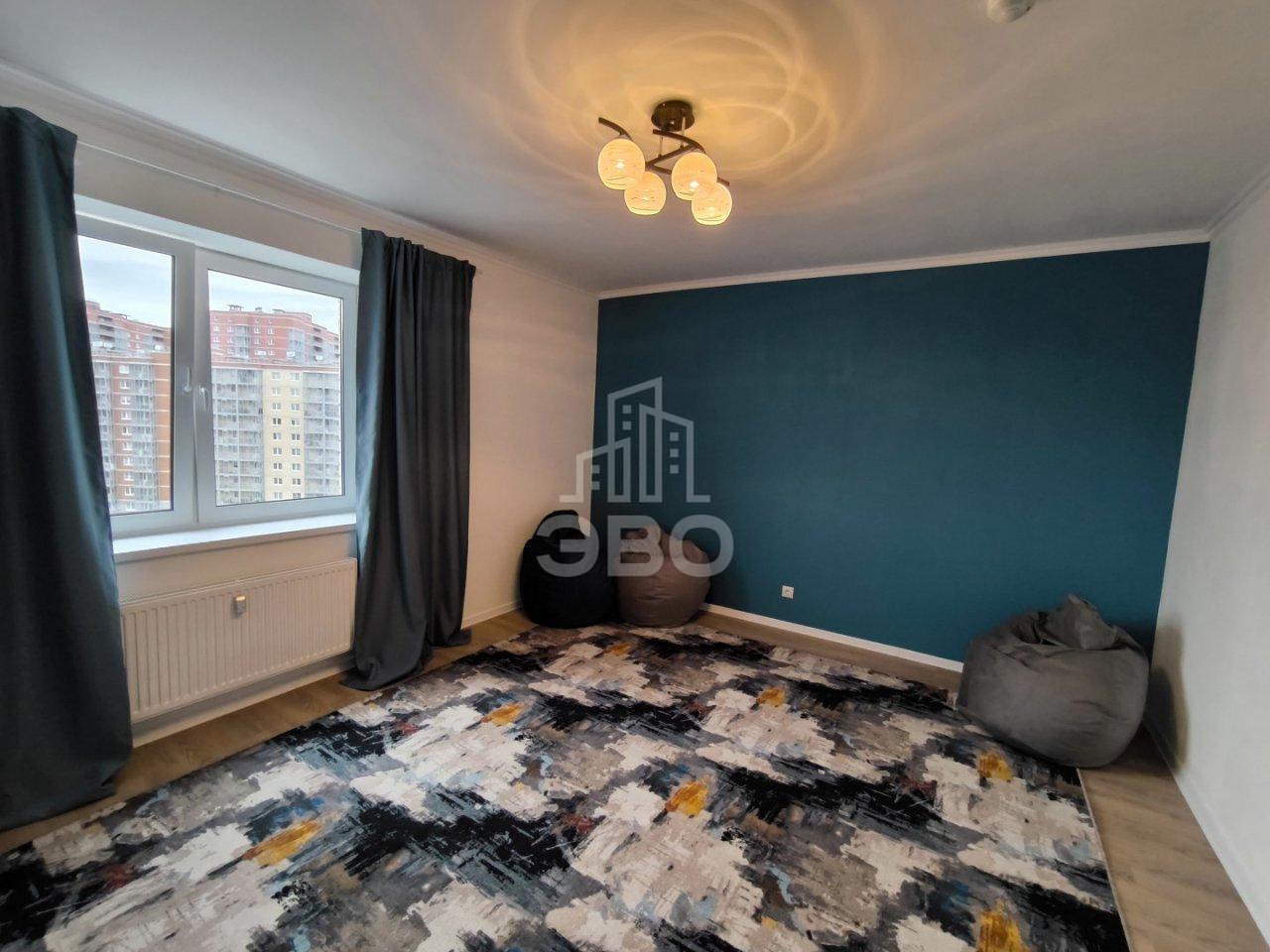 трехкомнатная квартира в Санкт-Петербурге по адресу: Гудиловская ул., 6, к 1