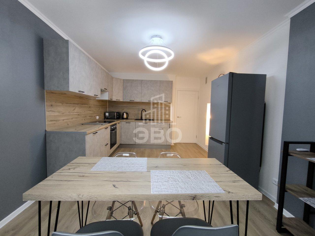 трехкомнатная квартира в Санкт-Петербурге по адресу: Гудиловская ул., 6, к 1