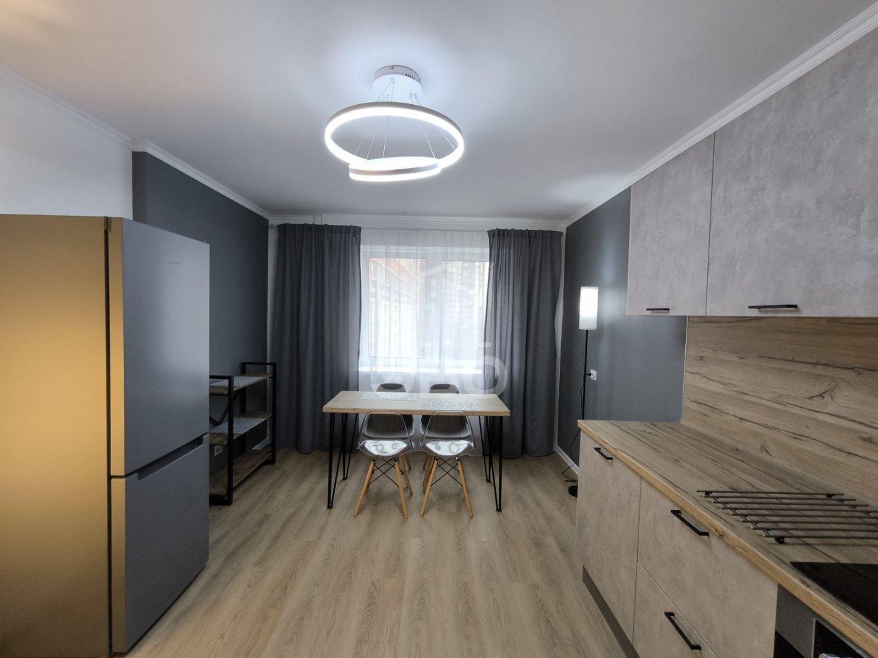 трехкомнатная квартира в Санкт-Петербурге по адресу: Гудиловская ул., 6, к 1