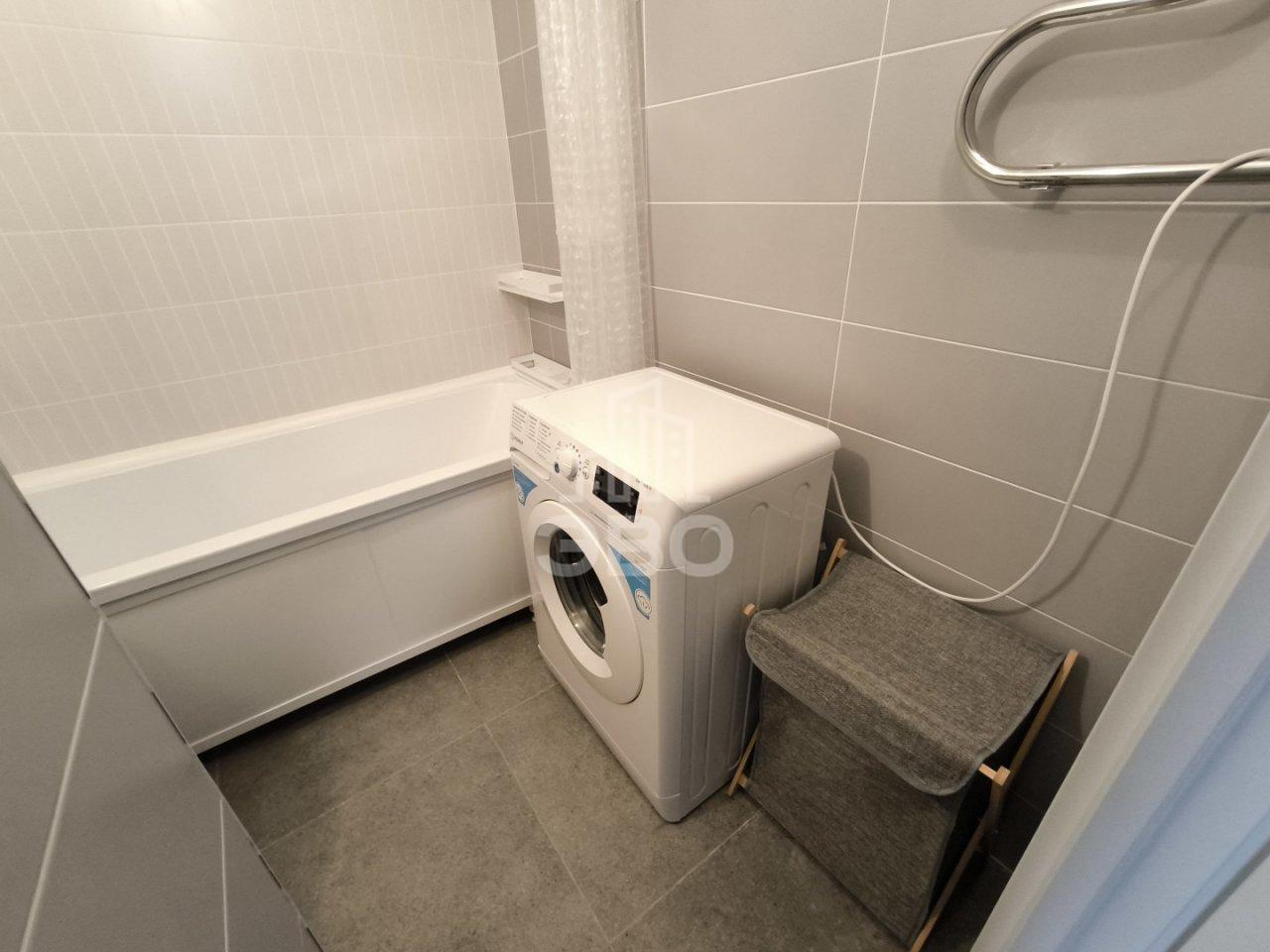 трехкомнатная квартира в Санкт-Петербурге по адресу: Гудиловская ул., 6, к 1