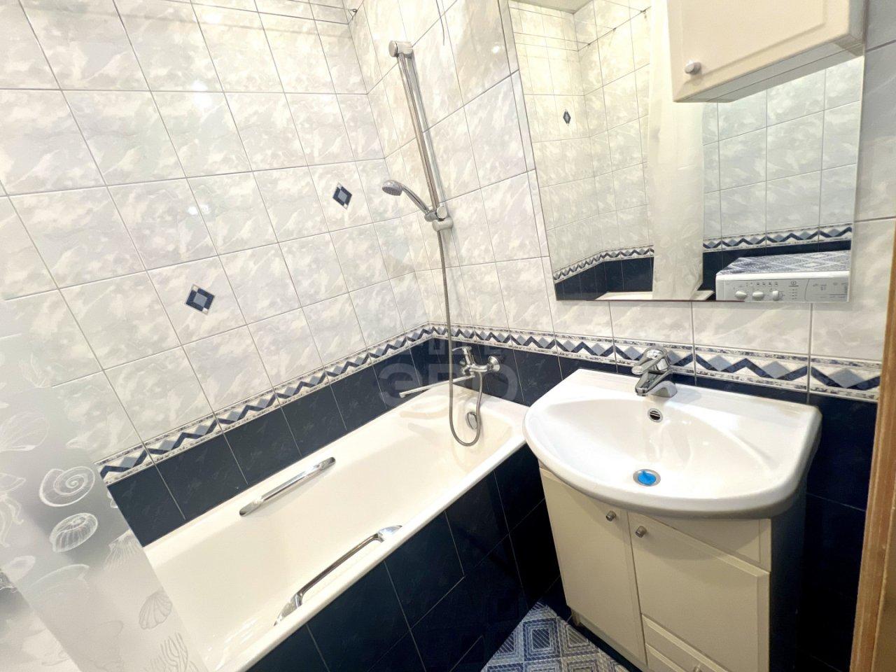 двухкомнатная квартира в Санкт-Петербурге по адресу: Кораблестроителей ул., 46, к 1