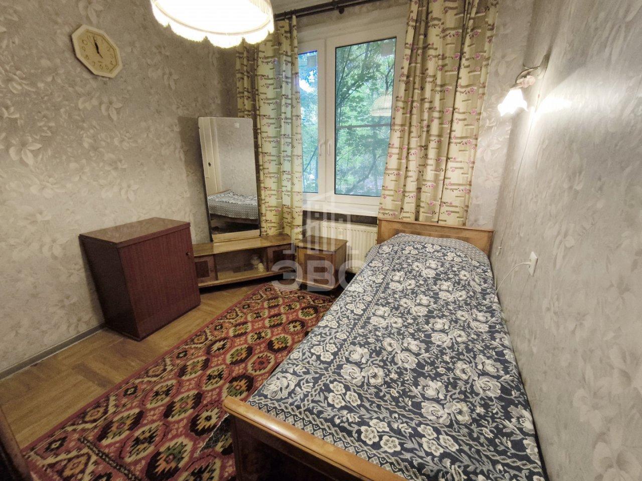 четырехкомнатная квартира в Санкт-Петербурге по адресу: Костюшко ул., 90