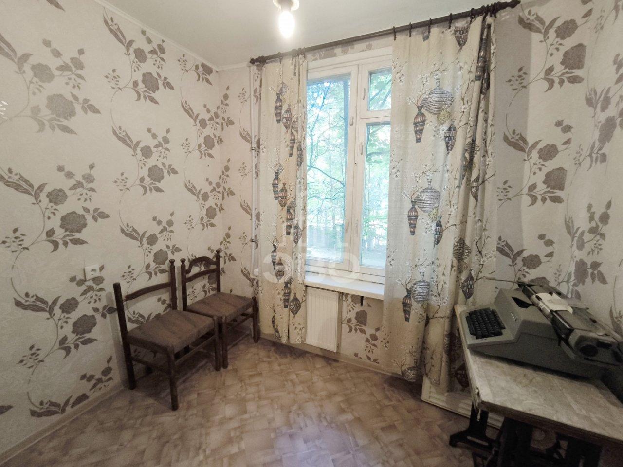 четырехкомнатная квартира в Санкт-Петербурге по адресу: Костюшко ул., 90