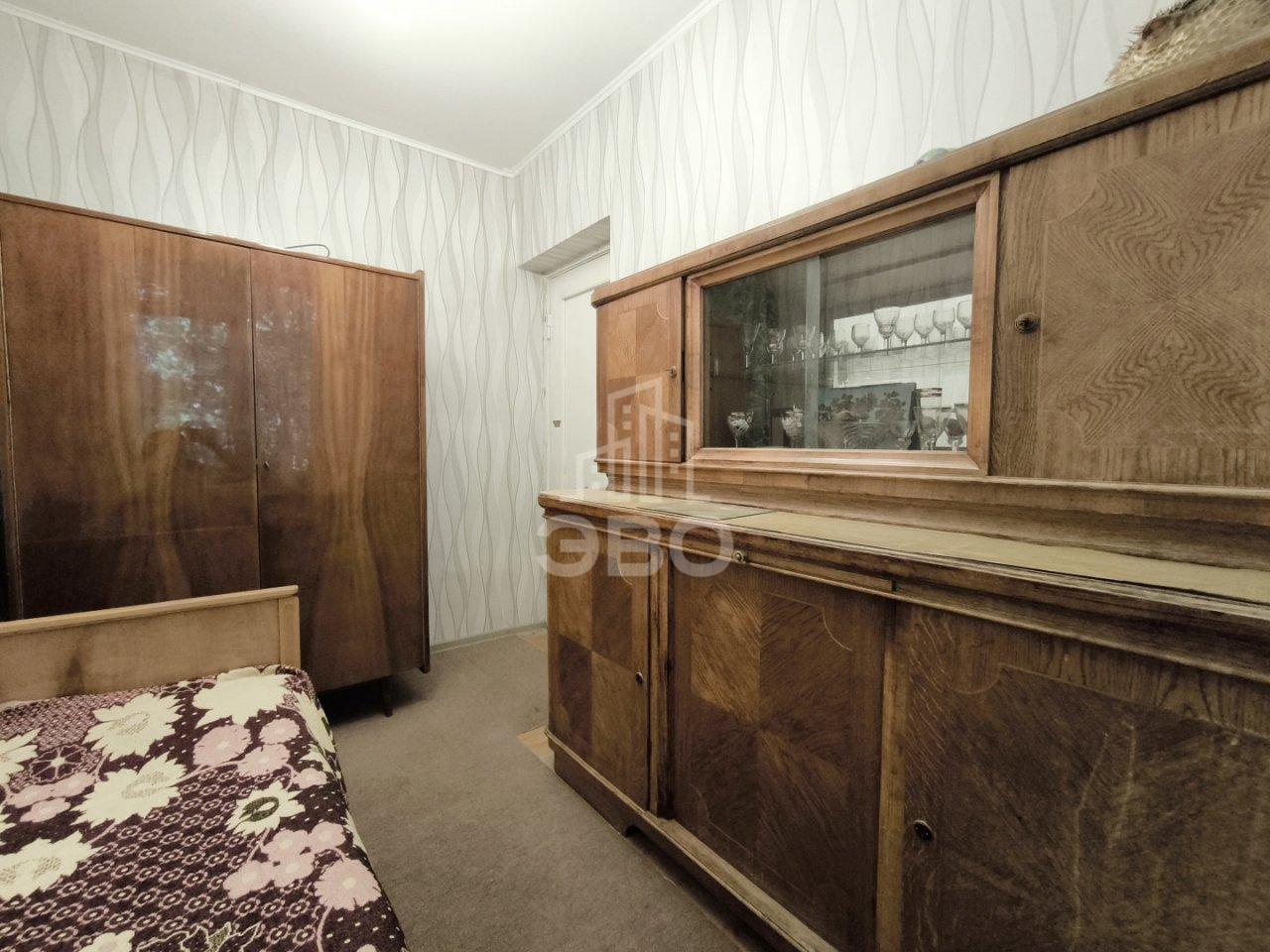 четырехкомнатная квартира в Санкт-Петербурге по адресу: Костюшко ул., 90