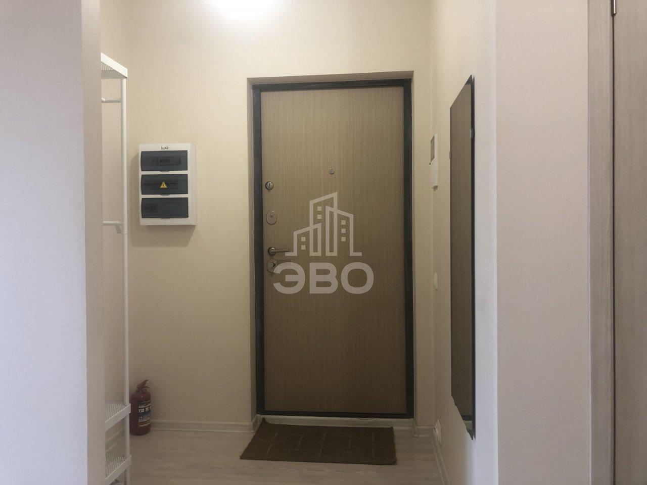 трехкомнатная квартира в Санкт-Петербурге по адресу: Оптиков ул., 34, к 1