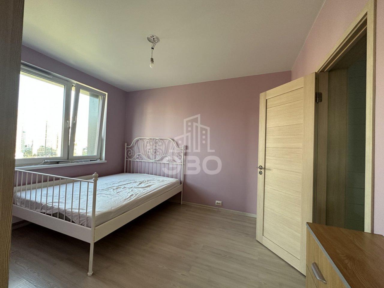 трехкомнатная квартира в Санкт-Петербурге по адресу: Оптиков ул., 34, к 1