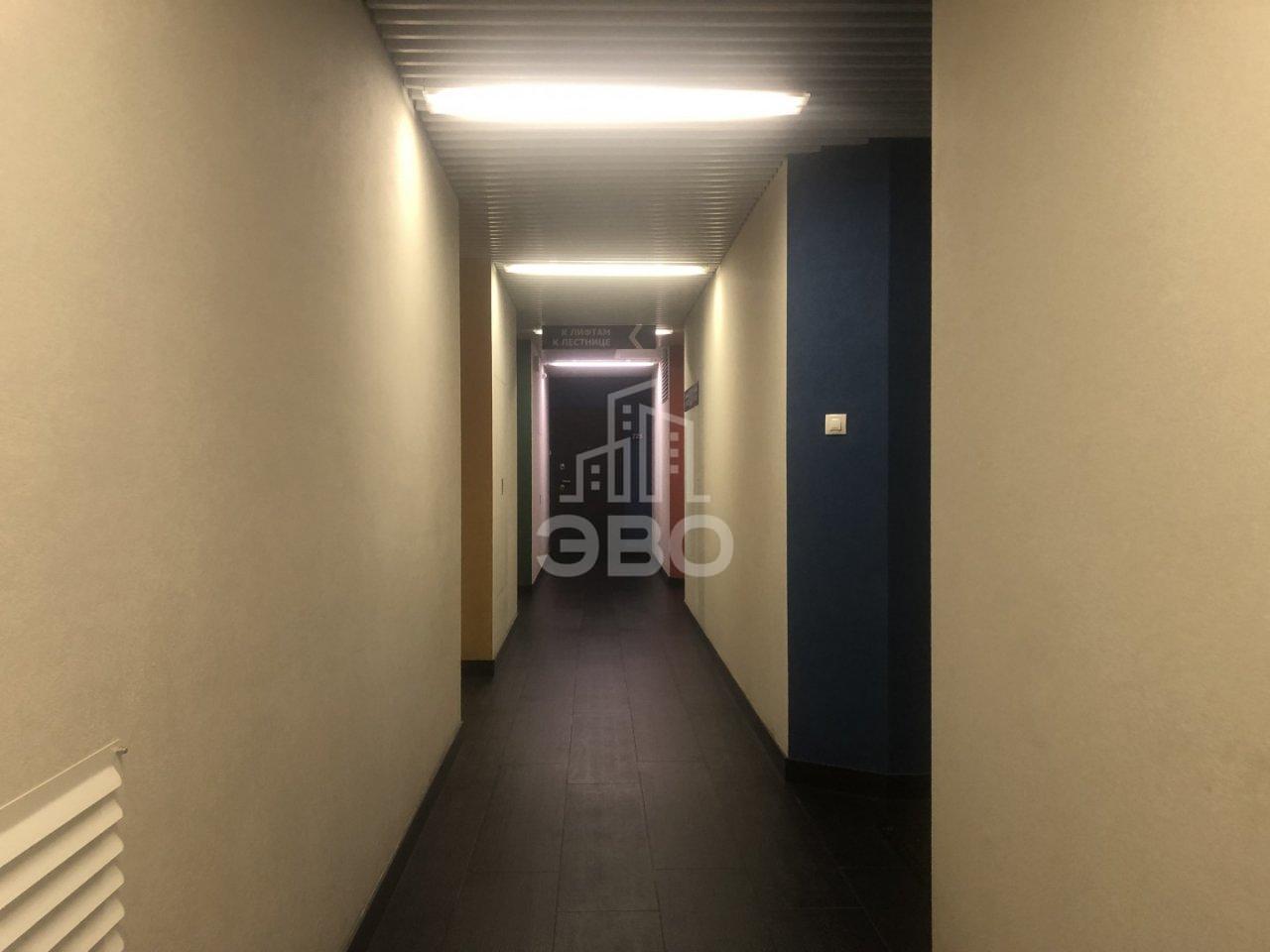 трехкомнатная квартира в Санкт-Петербурге по адресу: Оптиков ул., 34, к 1