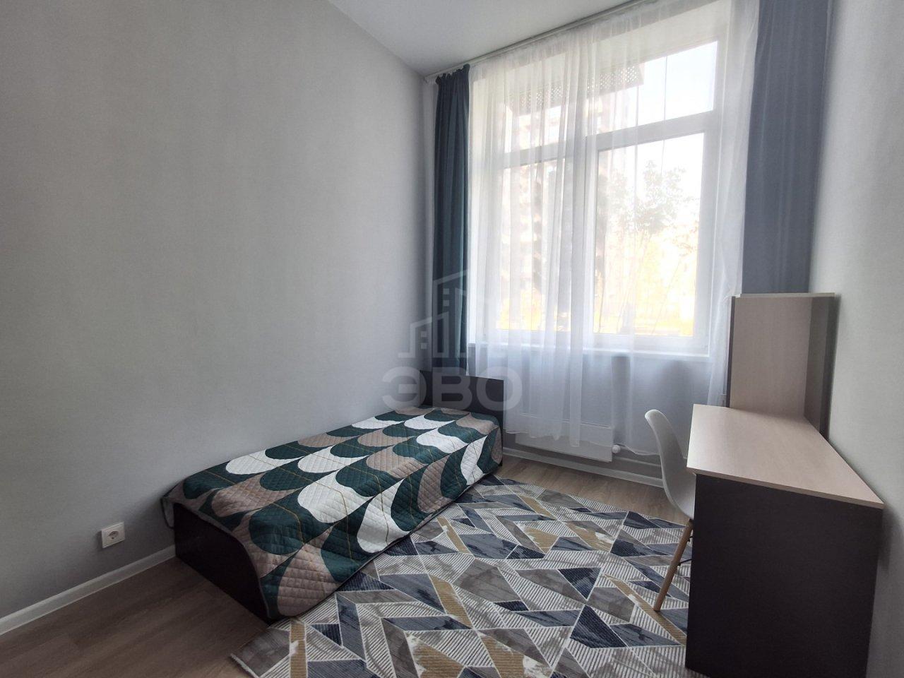 трехкомнатная квартира в Санкт-Петербурге по адресу: Голландская ул., 18, к 1