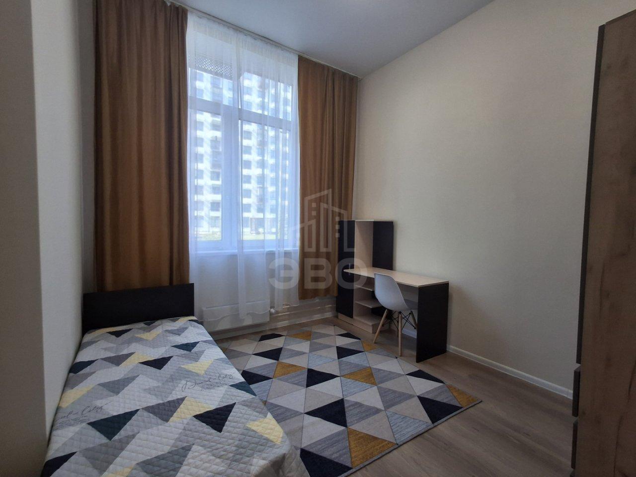 трехкомнатная квартира в Санкт-Петербурге по адресу: Голландская ул., 18, к 1