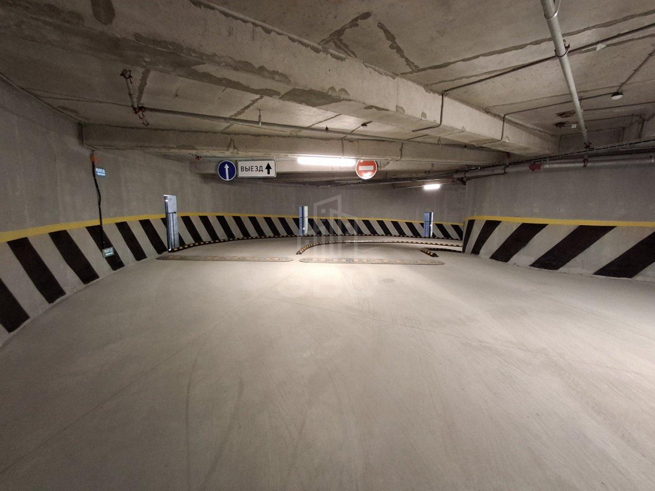 трехкомнатная квартира в Санкт-Петербурге по адресу: Голландская ул., 18, к 1