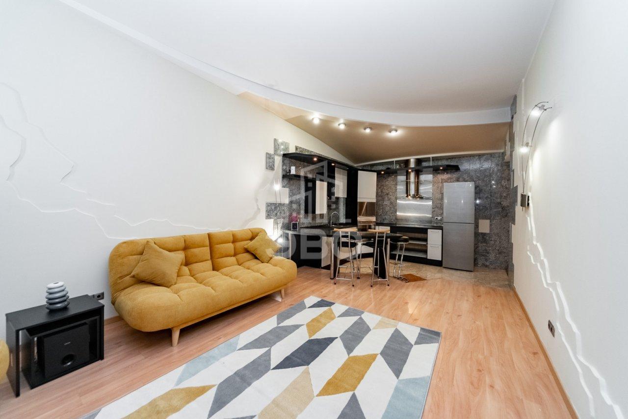 двухкомнатная квартира в Санкт-Петербурге по адресу: Пушкинская ул., 18