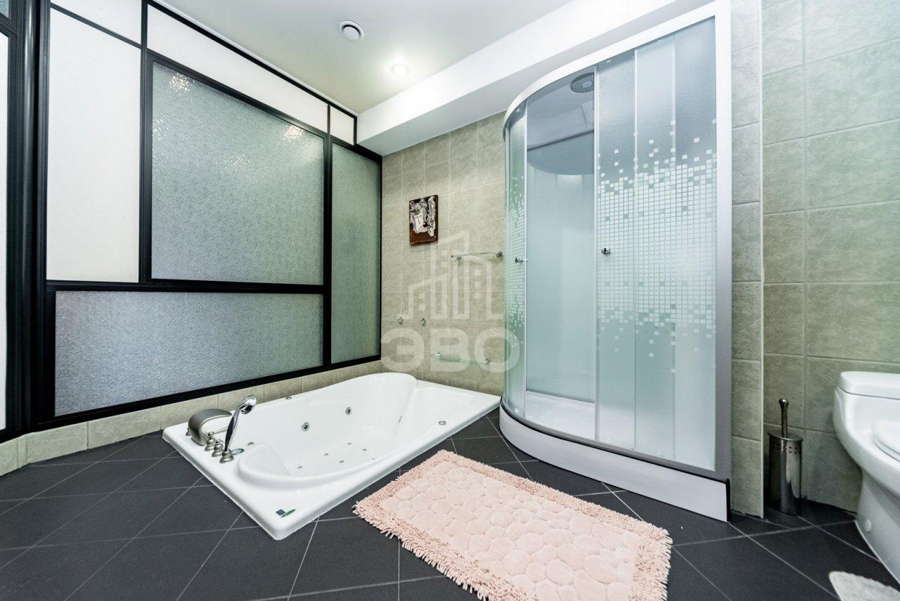 двухкомнатная квартира в Санкт-Петербурге по адресу: Пушкинская ул., 18