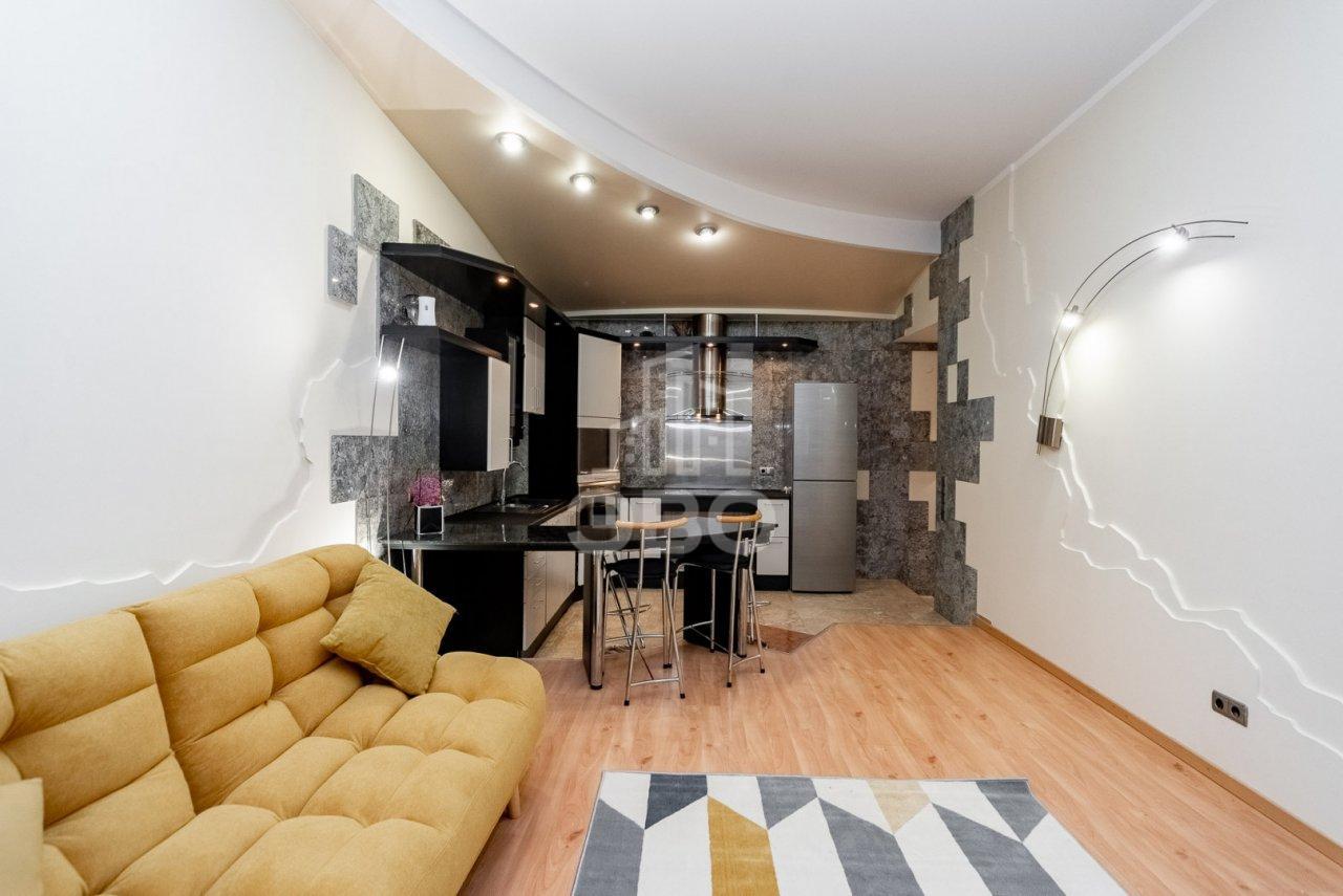 двухкомнатная квартира в Санкт-Петербурге по адресу: Пушкинская ул., 18