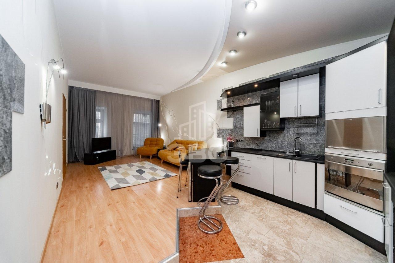 двухкомнатная квартира в Санкт-Петербурге по адресу: Пушкинская ул., 18