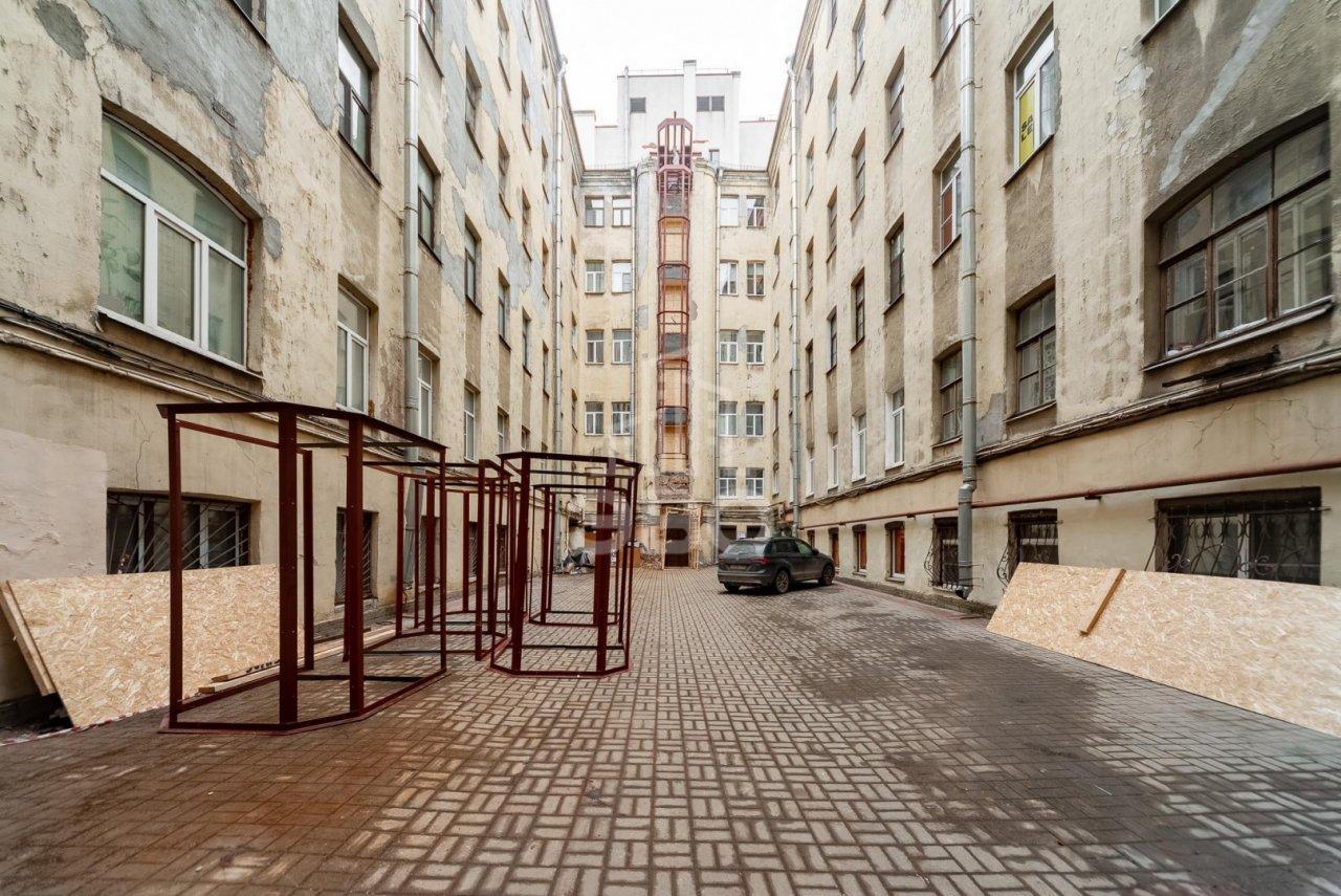 двухкомнатная квартира в Санкт-Петербурге по адресу: Пушкинская ул., 18