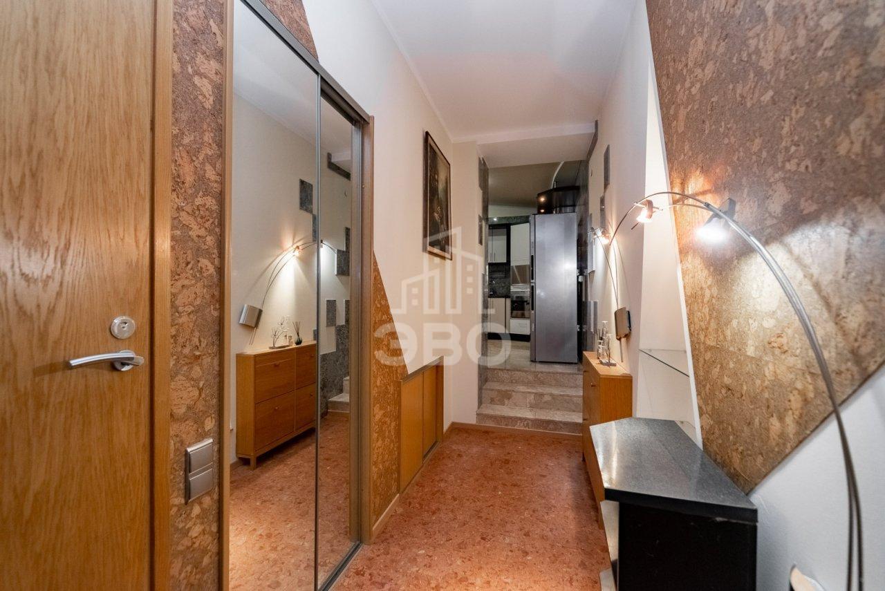 двухкомнатная квартира в Санкт-Петербурге по адресу: Пушкинская ул., 18