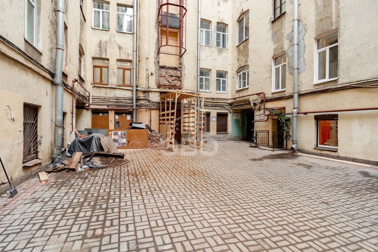 двухкомнатная квартира в Санкт-Петербурге по адресу: Пушкинская ул., 18