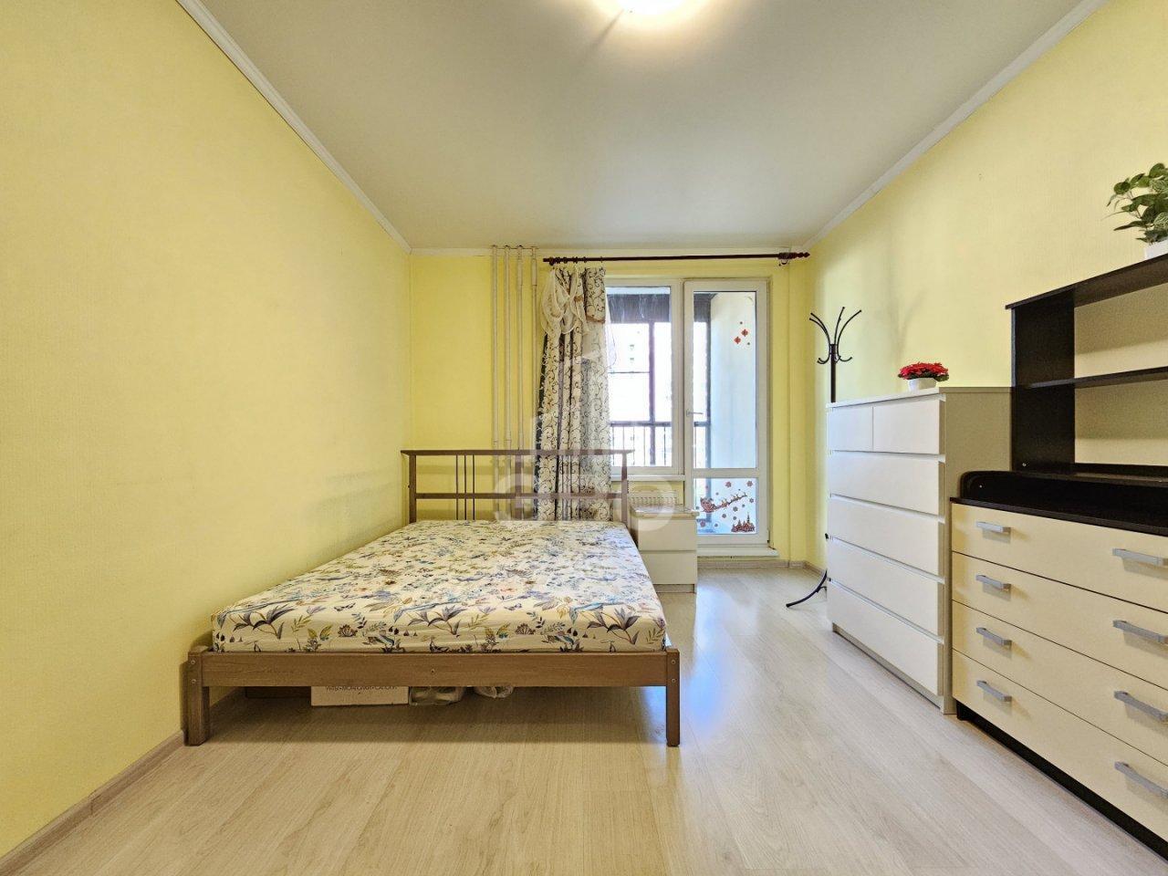 однокомнатная квартира в Санкт-Петербурге по адресу: Головнина б-р., 10, строение 1