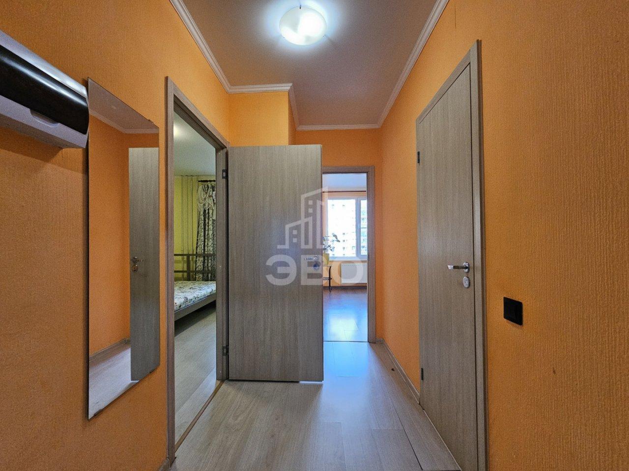 однокомнатная квартира в Санкт-Петербурге по адресу: Головнина б-р., 10, строение 1