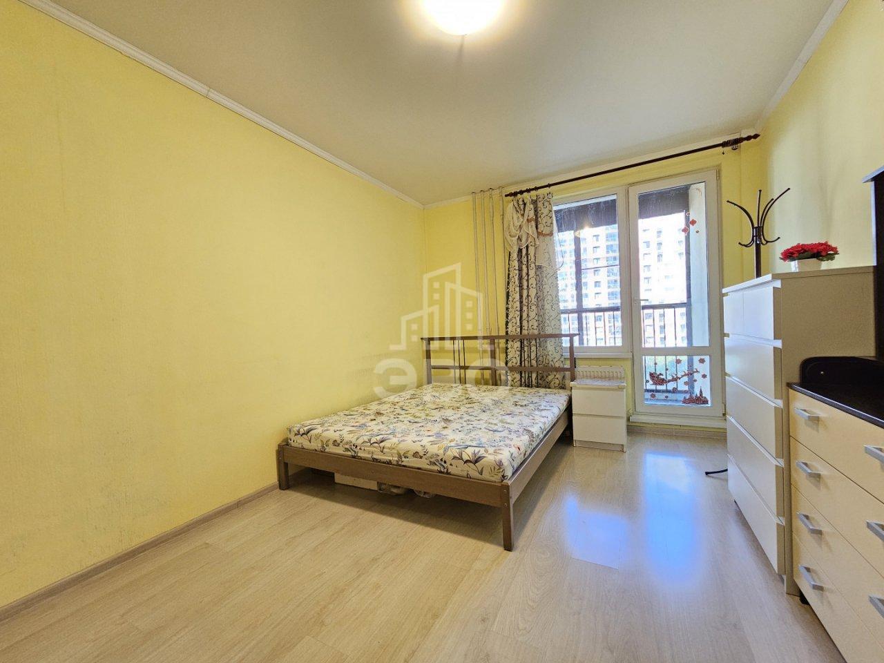 однокомнатная квартира в Санкт-Петербурге по адресу: Головнина б-р., 10, строение 1