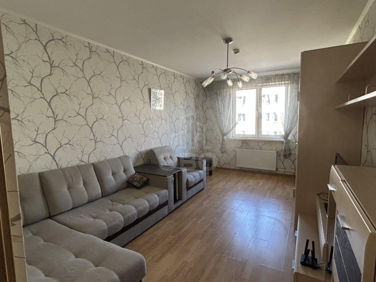 трехкомнатная квартира в Санкт-Петербурге по адресу: Ростовская ул., 1, литера А