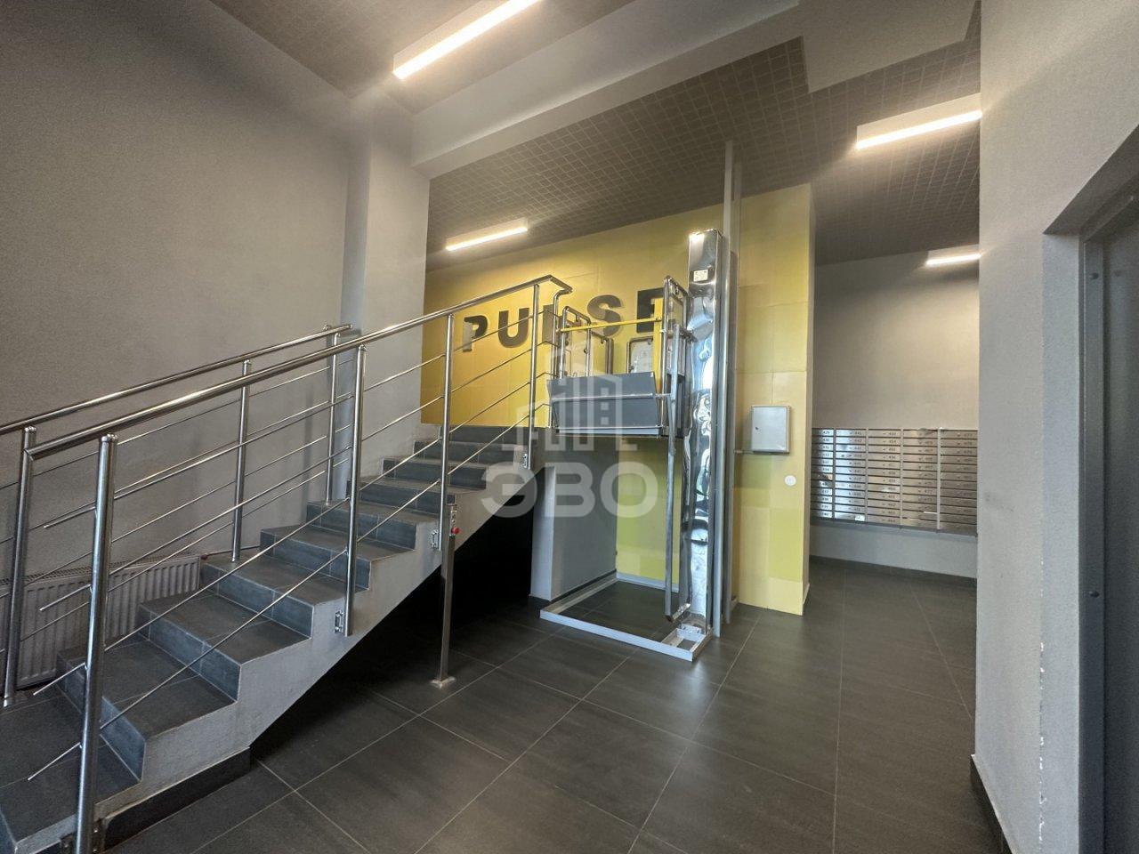 однокомнатная квартира в Санкт-Петербурге по адресу: Октябрьская наб., 34, к 5