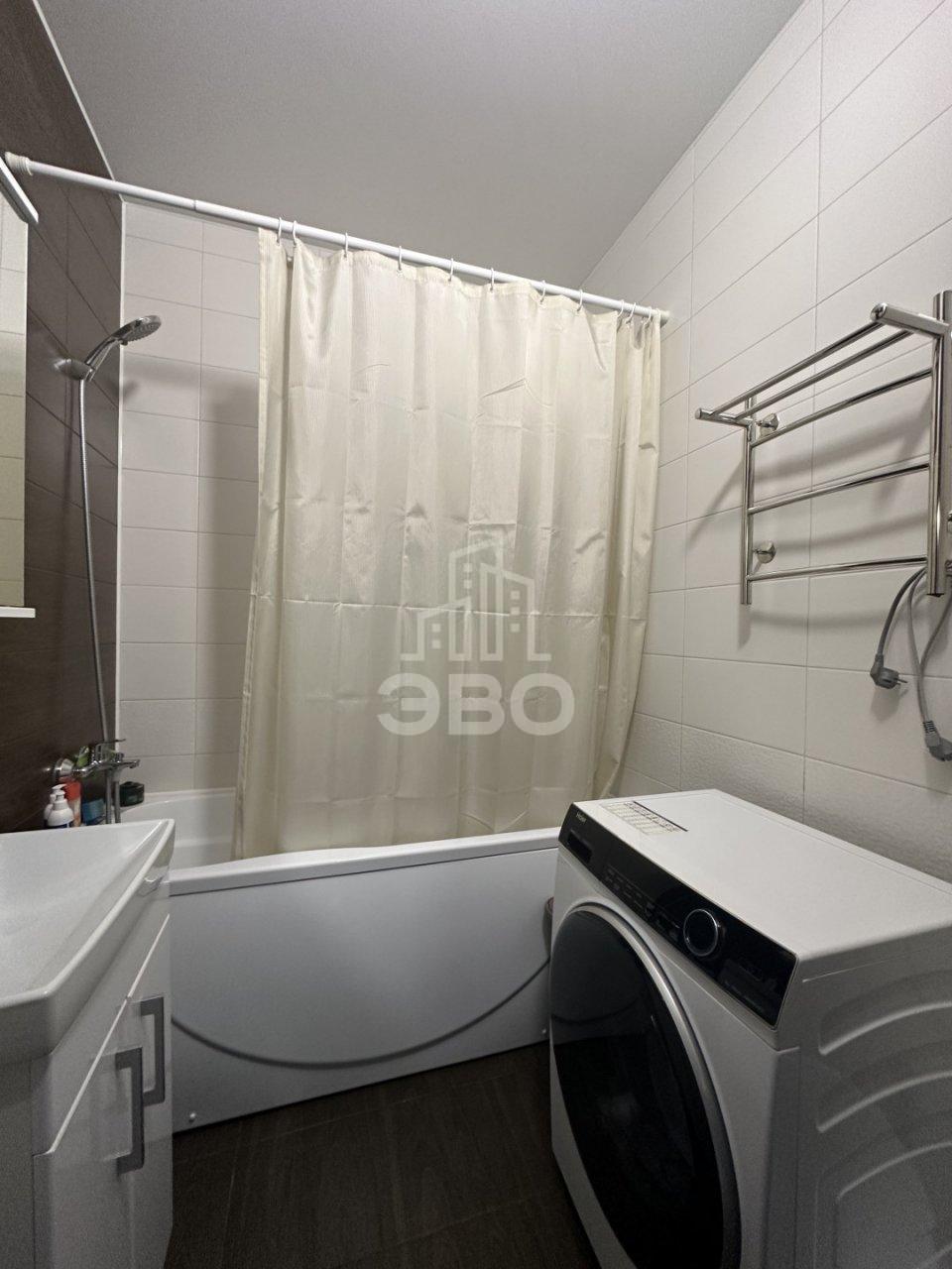 однокомнатная квартира в Санкт-Петербурге по адресу: Октябрьская наб., 34, к 5