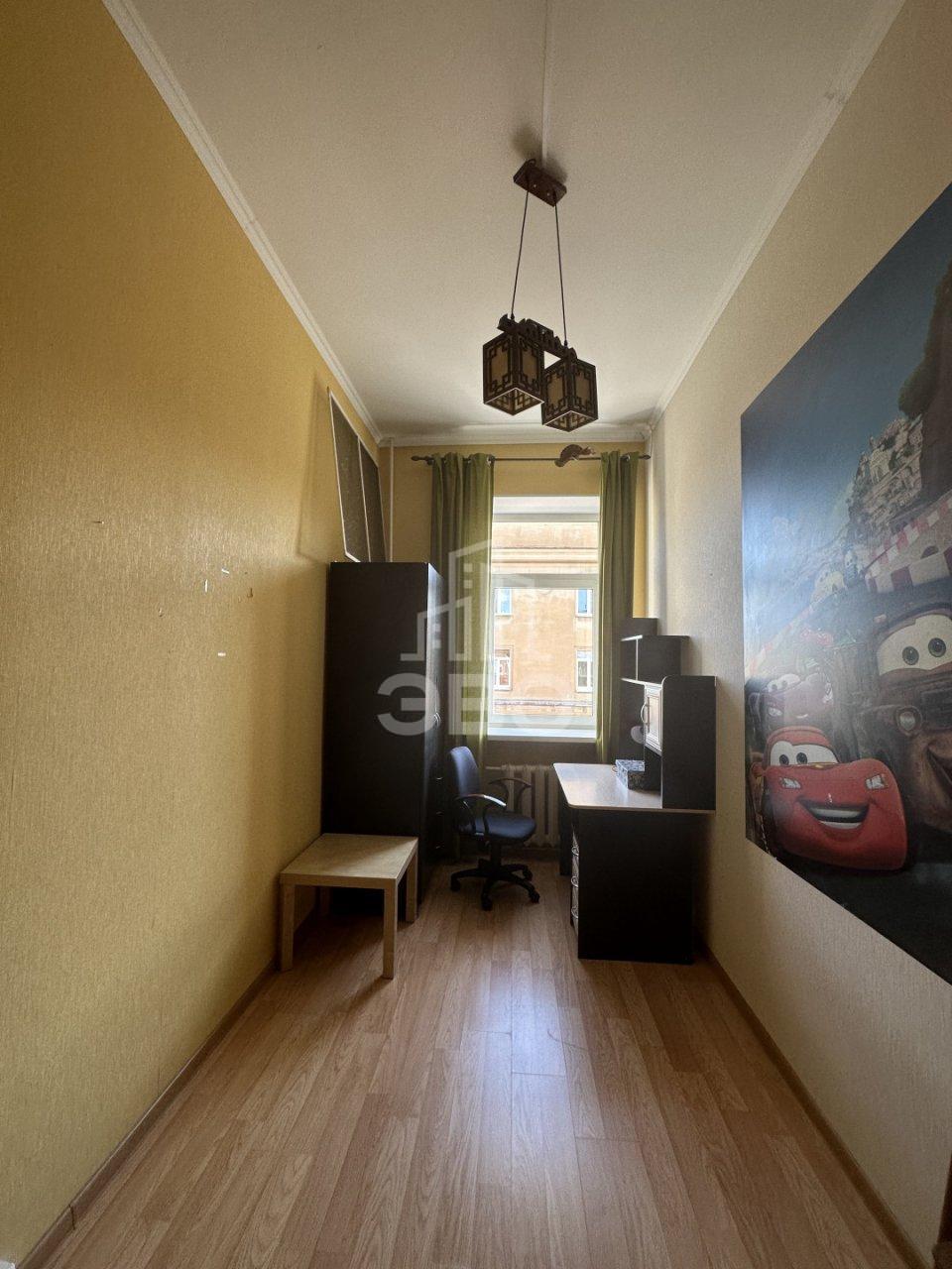 трехкомнатная квартира в Санкт-Петербурге по адресу: Ивановская ул., 15, литера А