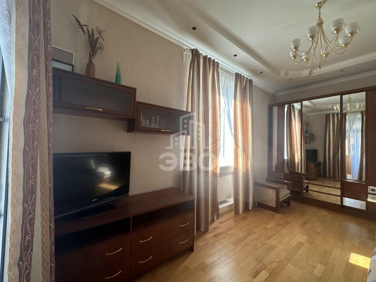 трехкомнатная квартира в Санкт-Петербурге по адресу: Ивановская ул., 15, литера А